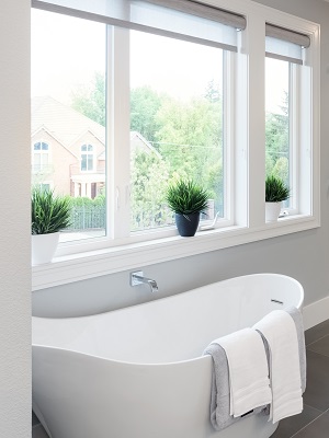 Bathtub and shower in new luxury home